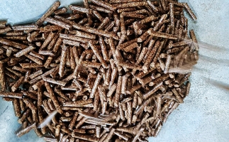 秋季到來，儲存鋸末顆粒機(jī)生物質(zhì)顆粒的正確方式